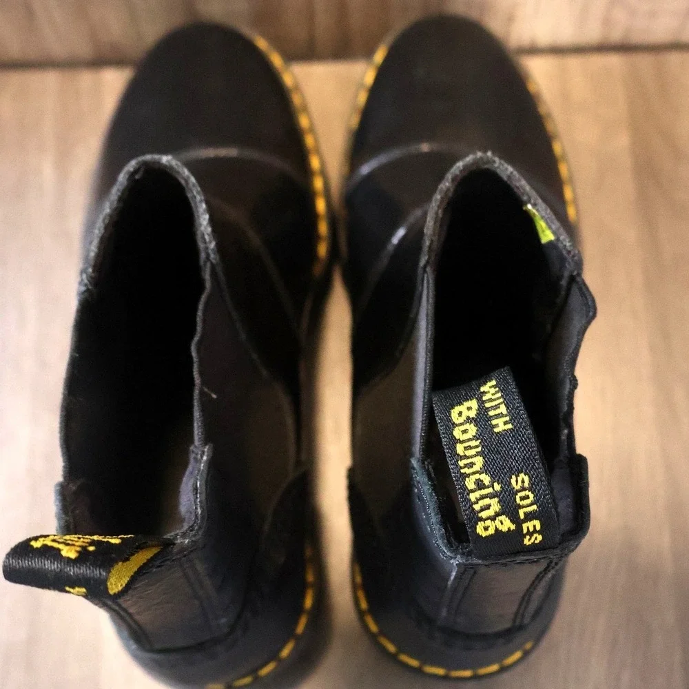 Dr. Martens Rozalie Distressed Patent Heeled Chelsea Boots Black Melbourne Sz 6